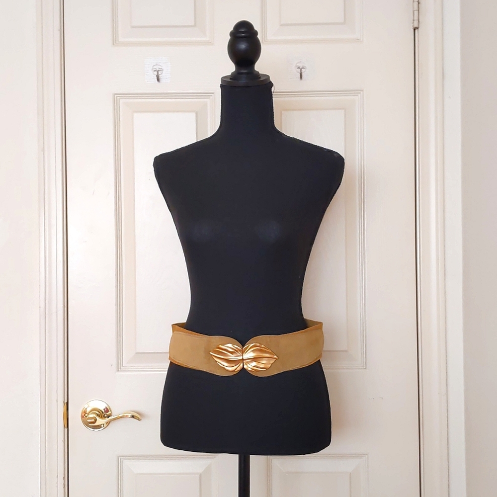 NWOT. Axcess Genuine Leather And Fabric Belt with Brass Flower Shape Buckle.